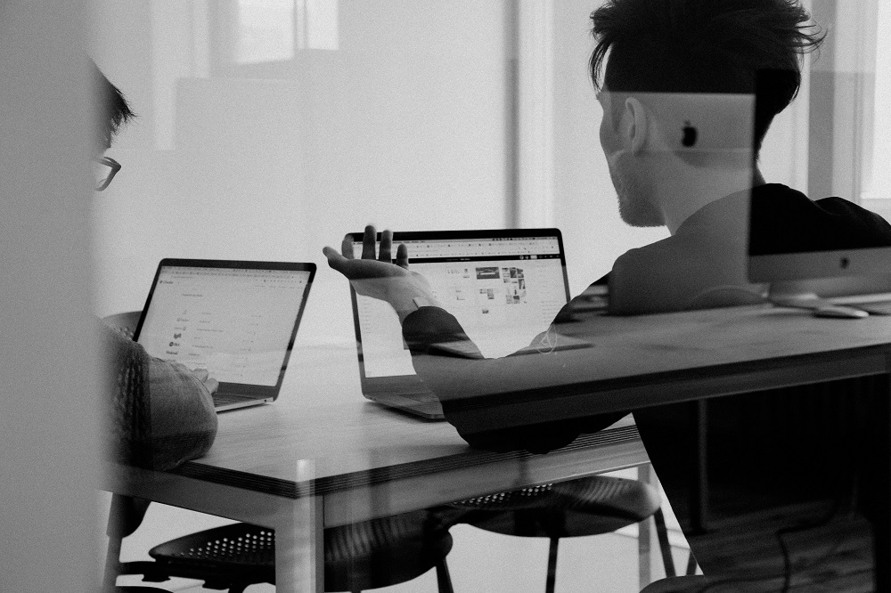 create a thought leadership content